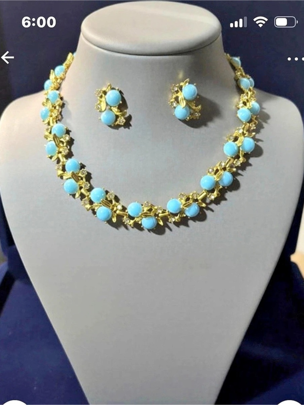 Turquoise Blue Beaded Necklace & Earrings set , gorgeous Like New